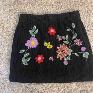 Black Lace Floral Embroidered Mini Skirt M